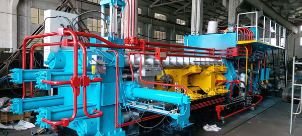 1000吨双动挤压机